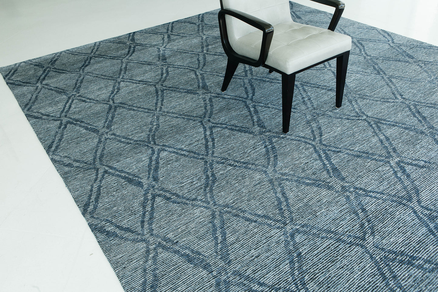 Modern Rug Image 7260 Modern Design Bamboo Silk Ribbed Rug Vita Palisade