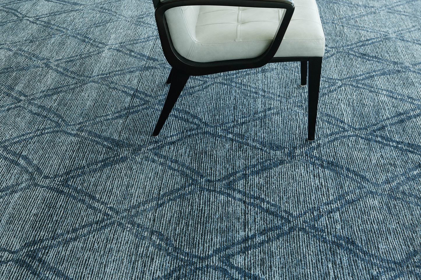 Modern Rug Image 7261 Modern Design Bamboo Silk Ribbed Rug Vita Palisade