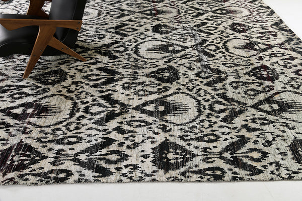 Ikat Design Rug Sari Silk - pure silk - styled in room setting