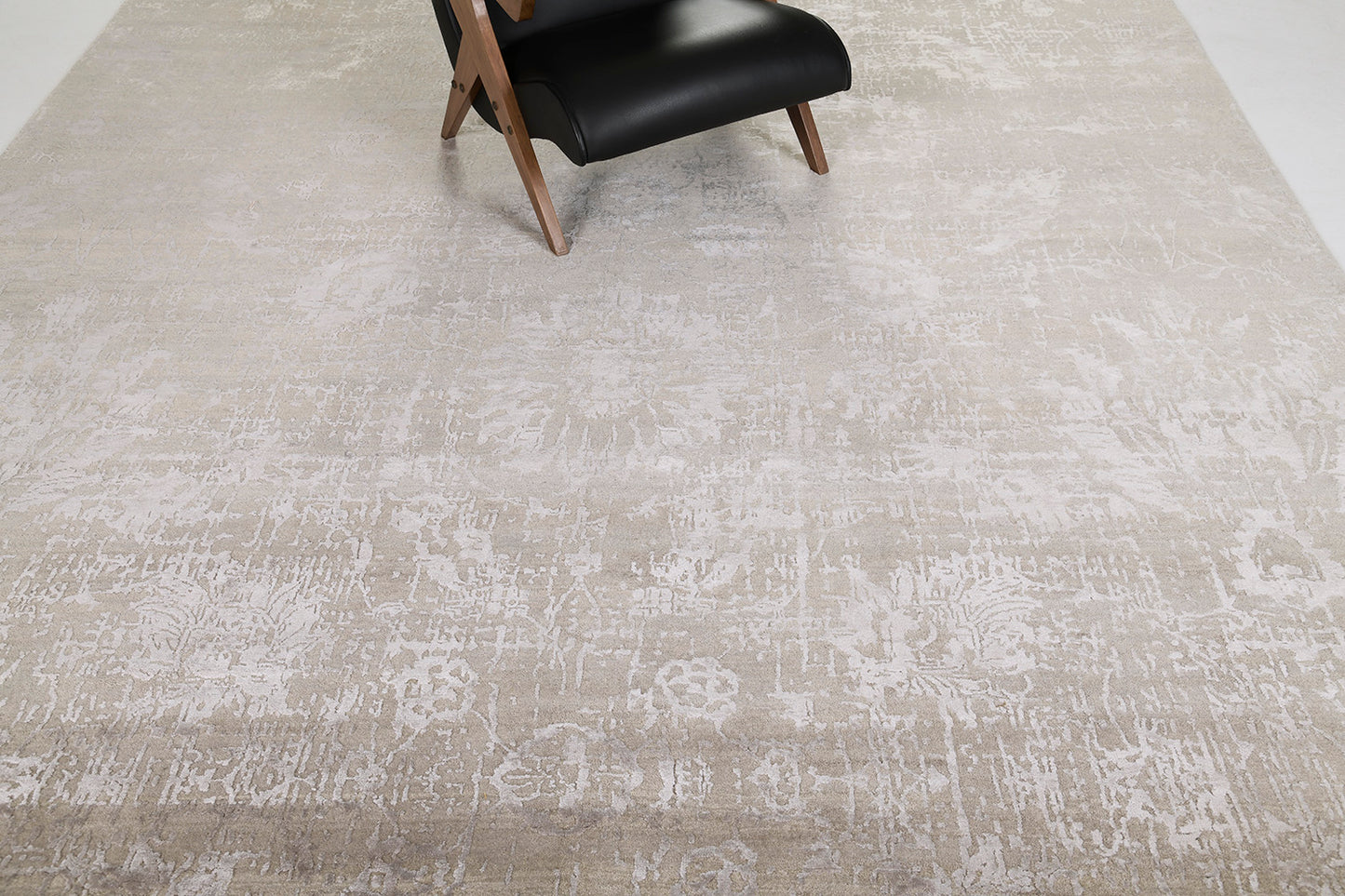 Transitional Design Rug Mezzo Carino