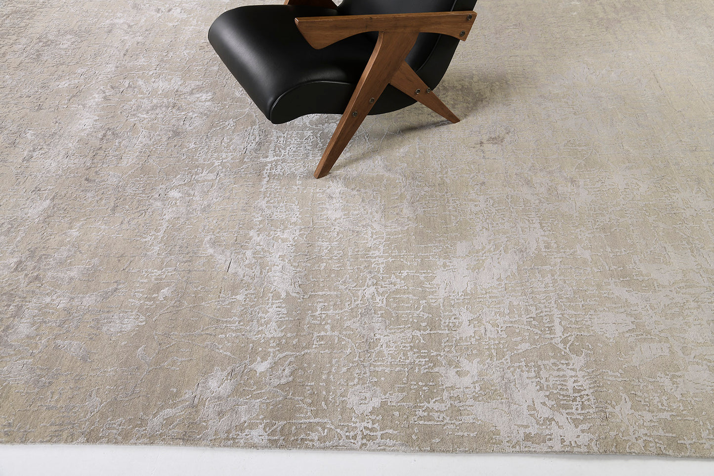 Transitional Design Rug Mezzo Carino