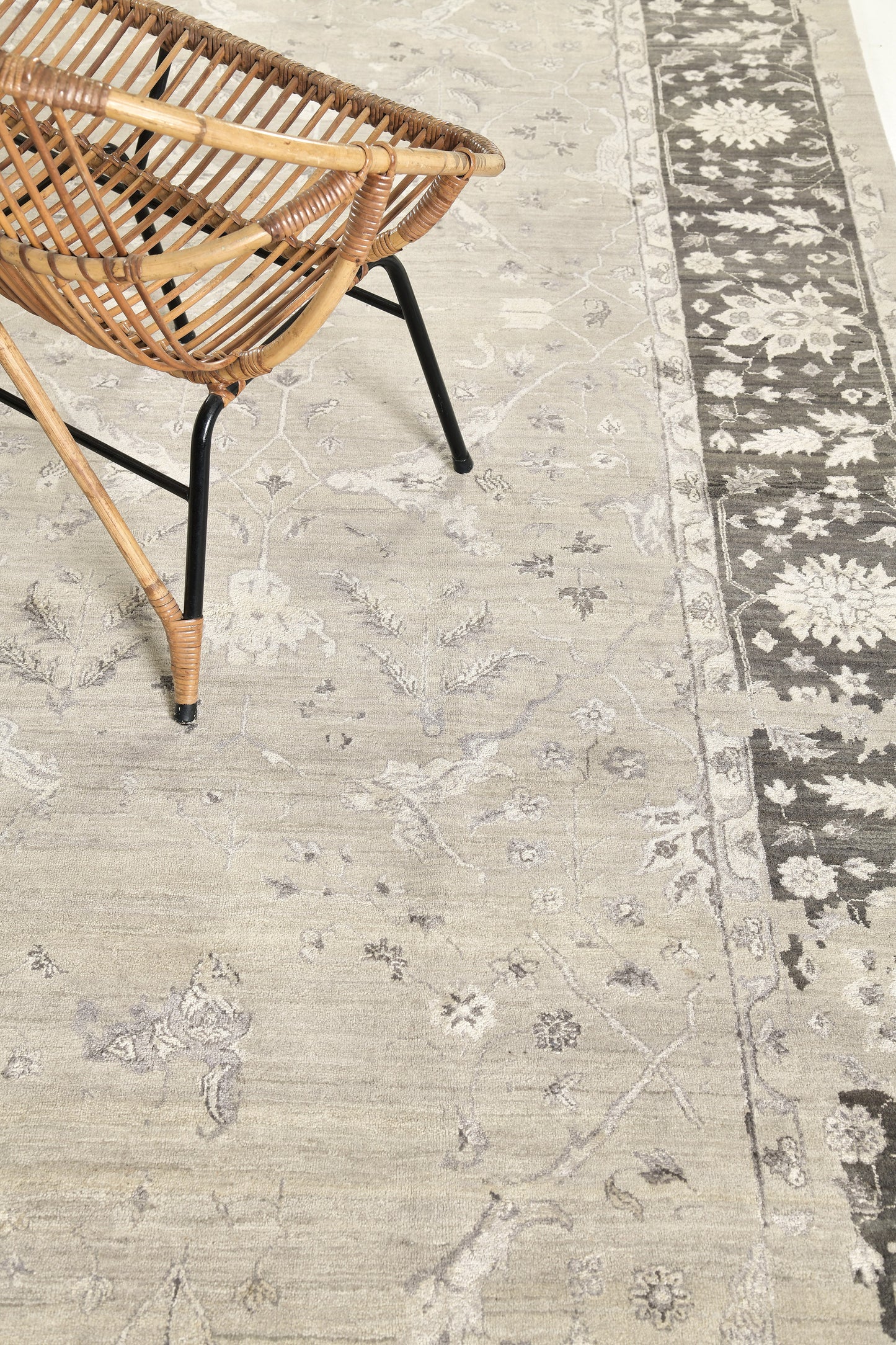 Transitional Design Allure Rug Forte