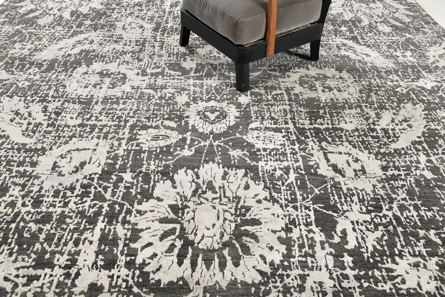 Transitional Design Rug Mezzo Carino