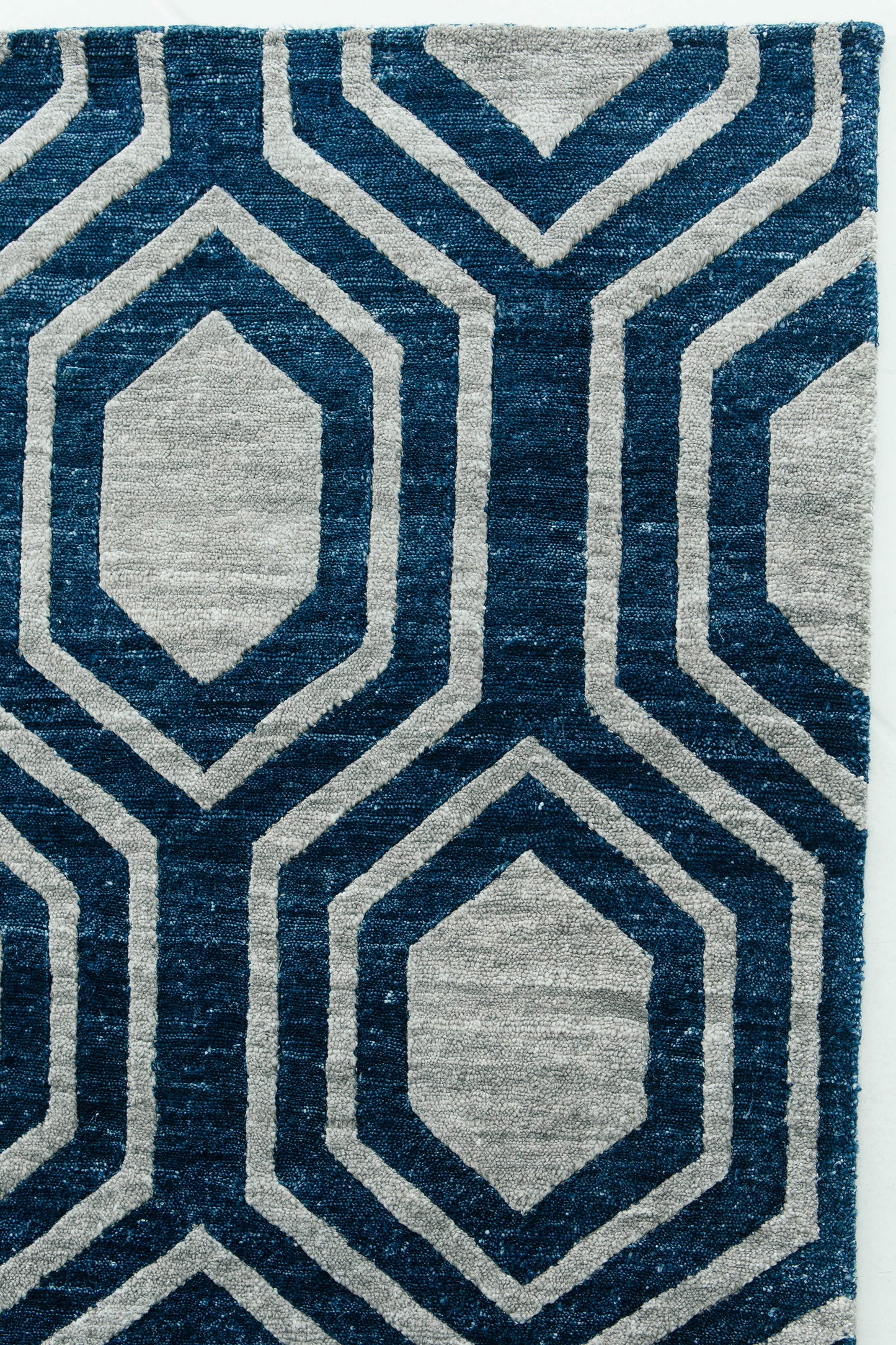 Modern Rug Image 7565 Modern Design Bamboo Silk Rug Favo