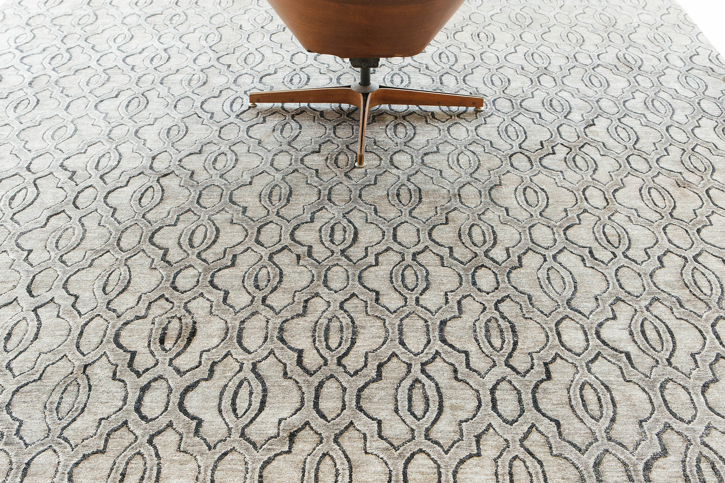 Modern Rug Image 7787 Modern Design Bamboo Silk Rug Petri