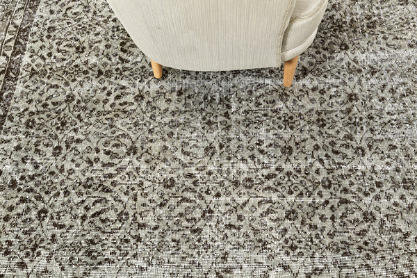 Vintage Distressed Turkish Anatolian Rug - hand-knotted in Turkey - detailed border and fringe [#2]