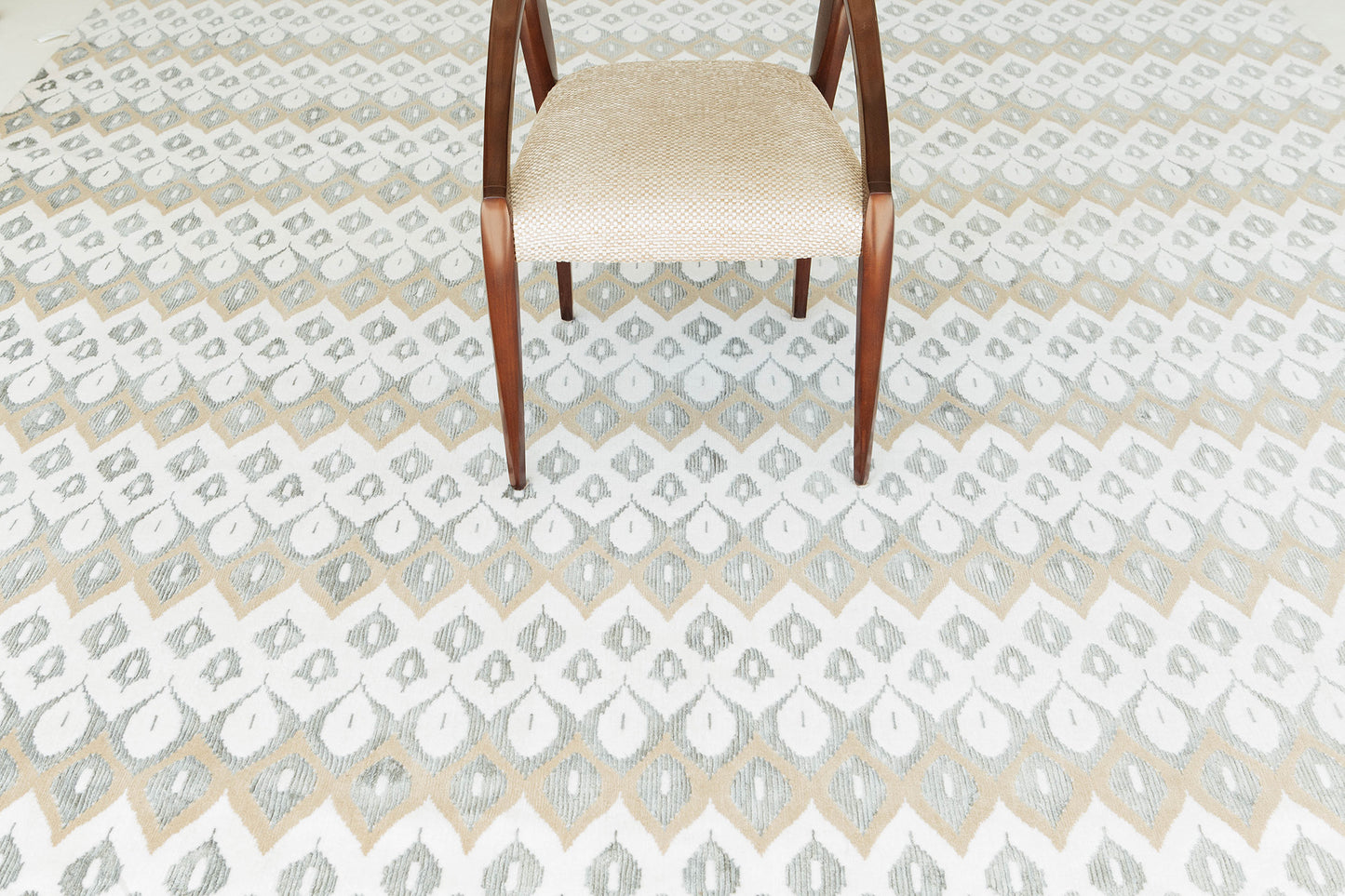 Transitional Design Rug M Collection Candela