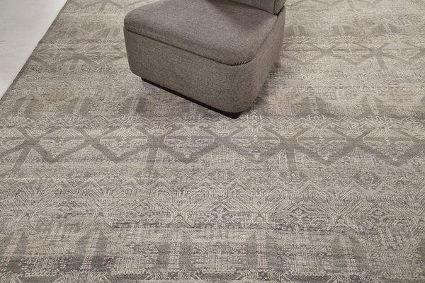 Transitional Design Rug Allure Dixson - styled in room setting [#10]