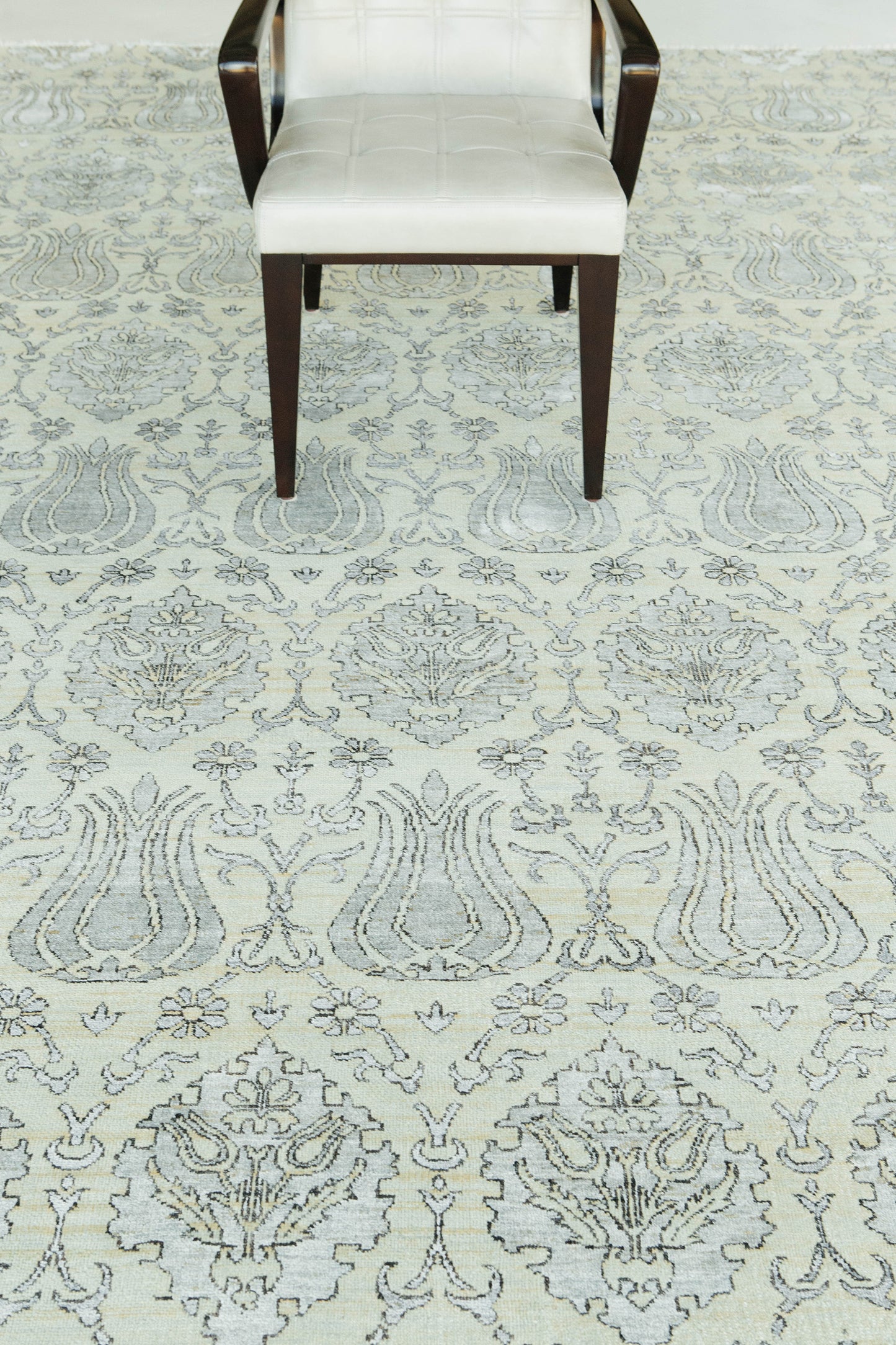 Transitional Design Rug Allure Wool and Bamboo Silk Rug