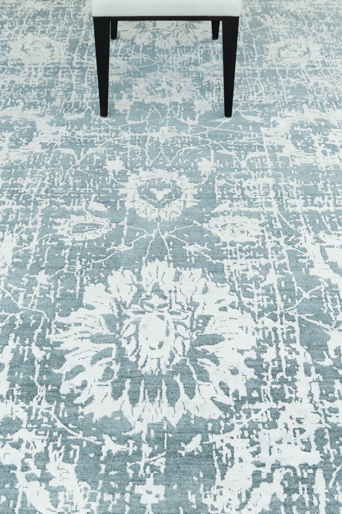 Modern Design Mezzo Collection Wool & Silk Embossed Rug ESK634