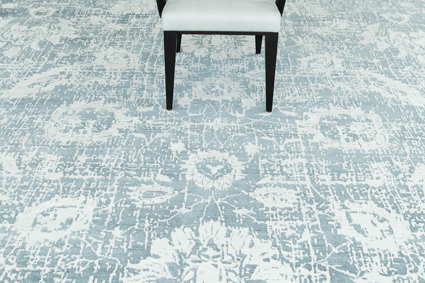 Modern Design Mezzo Collection Wool & Silk Embossed Rug ESK634