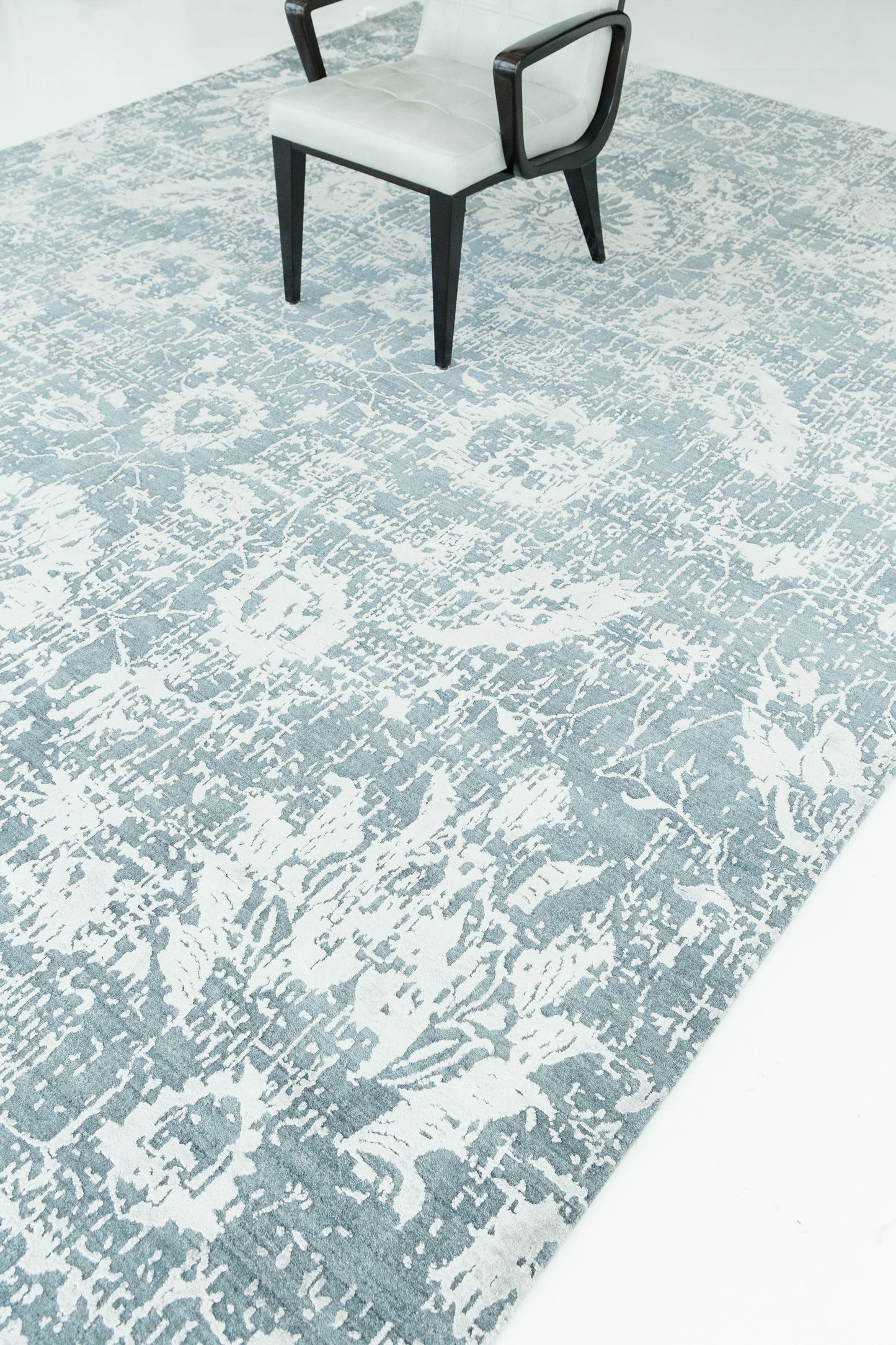 Modern Design Mezzo Collection Wool & Silk Embossed Rug ESK634