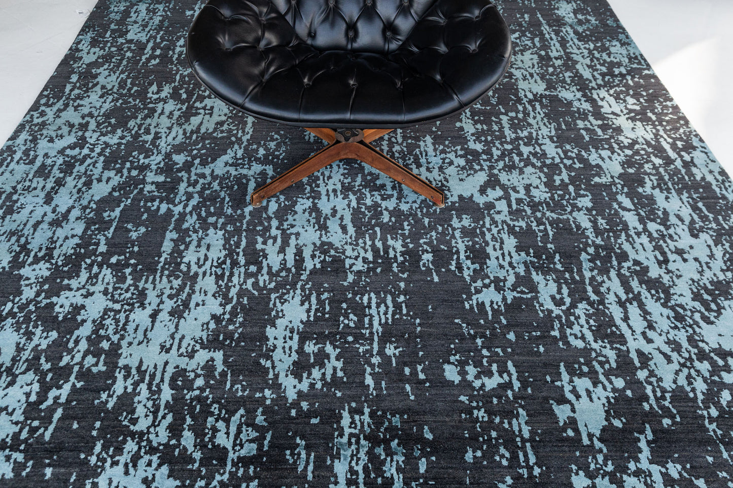 Modern Design Mezzo Collection Wool & Silk Embossed Rug ESK409