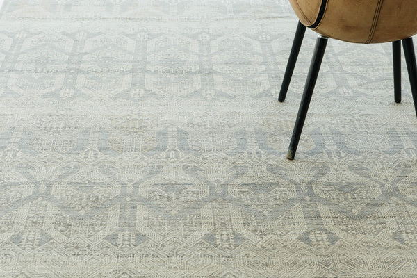 Transitional Design Rug Allure Dixson - styled in room setting [#14]