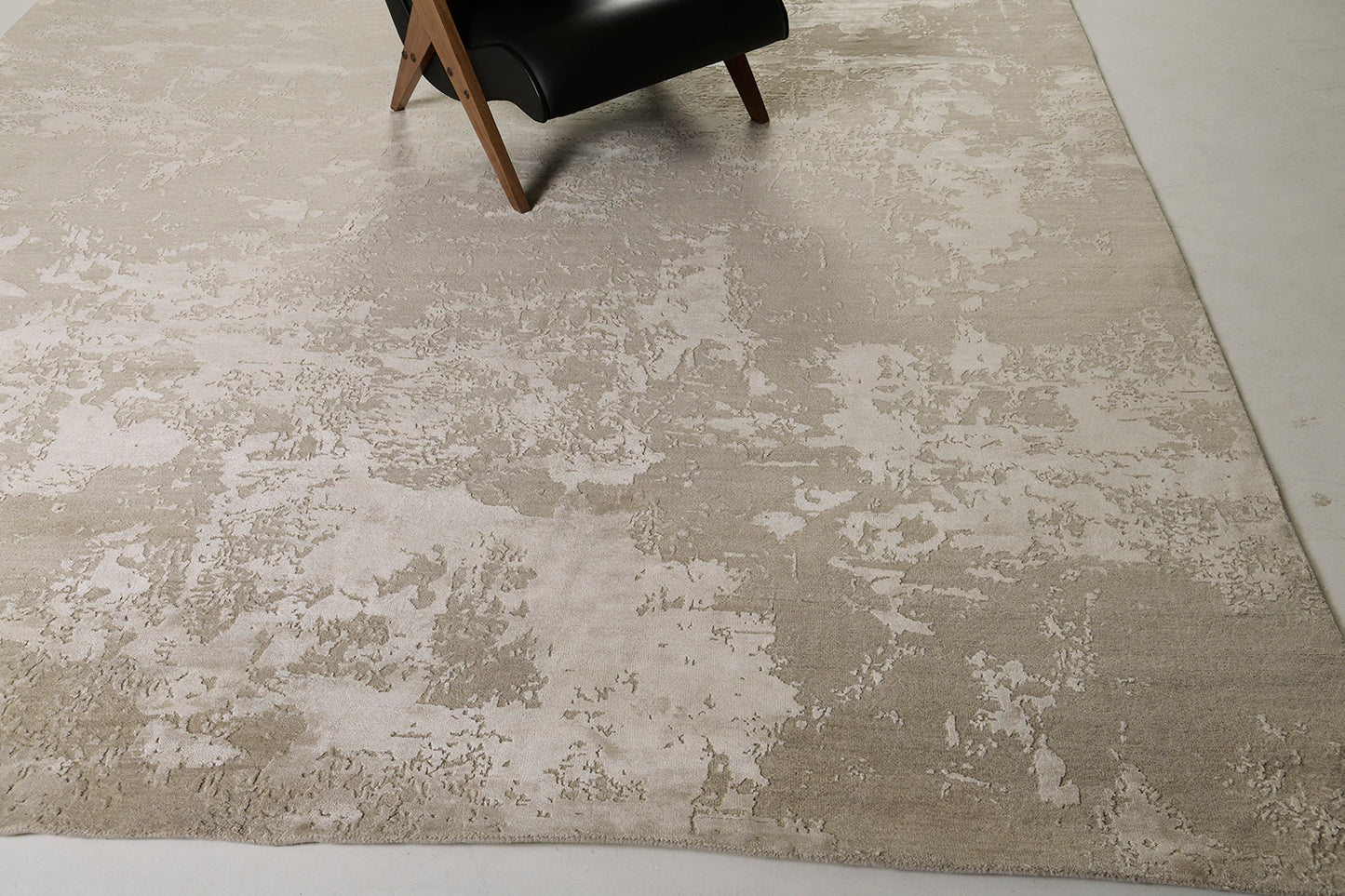 Modern Design Mezzo Collection Wool & Silk Embossed Rug ESK631