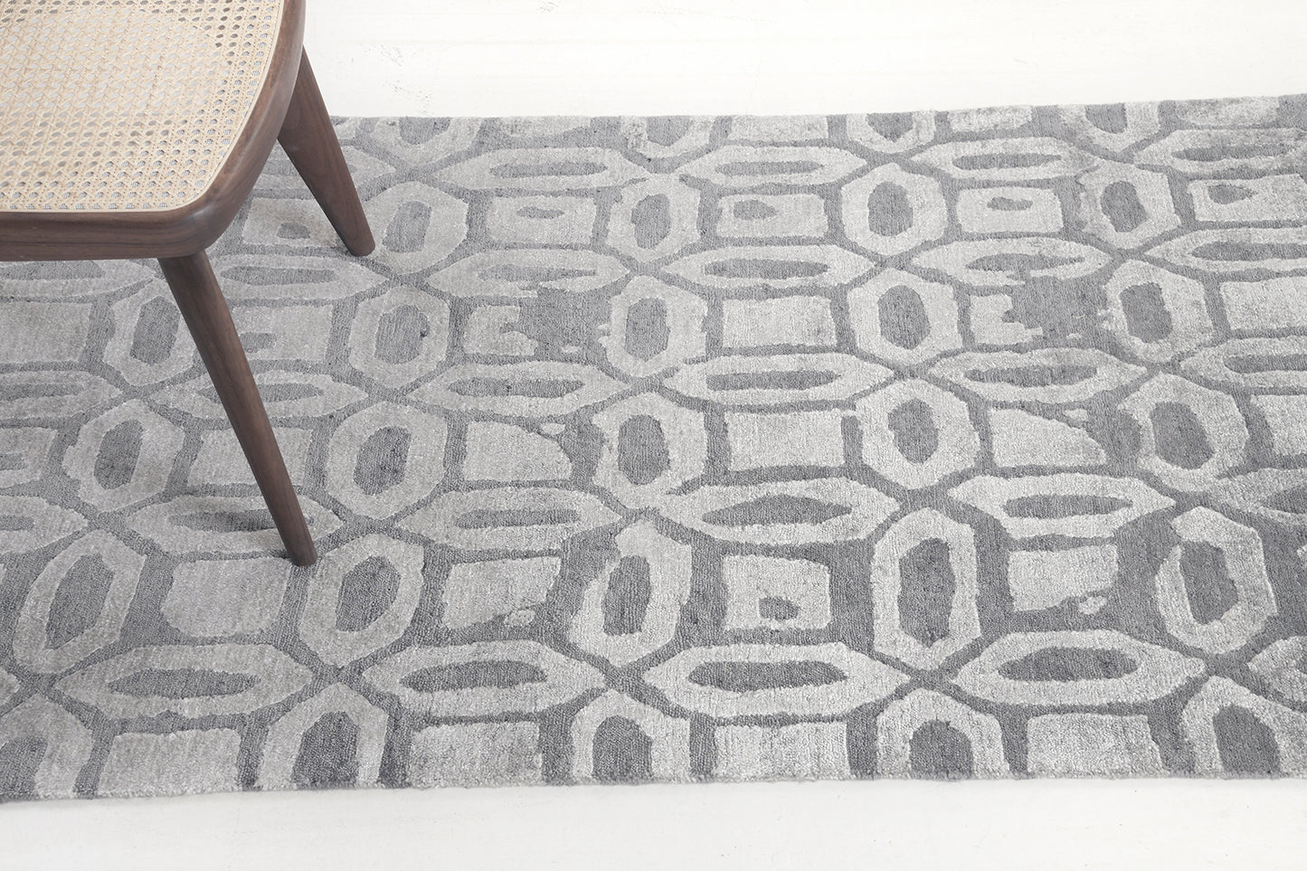 Modern Rug Image 7813 Modern Design Bamboo Silk Rug Rallegra