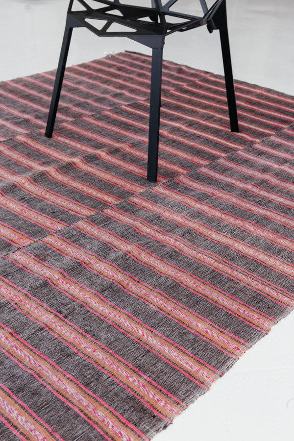 Turkish Tisse Kilim Flat Weave Rug - flat-weave kilim, hand-knotted in Turkey - close-up of weave texture and pile [#37]