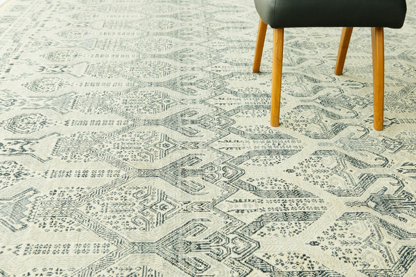 Transitional Design Rug Allure Dixson - close-up of weave texture and pile [#5]