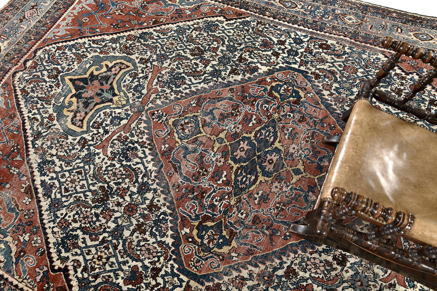 Antique Persian Bidjar Rug 26516