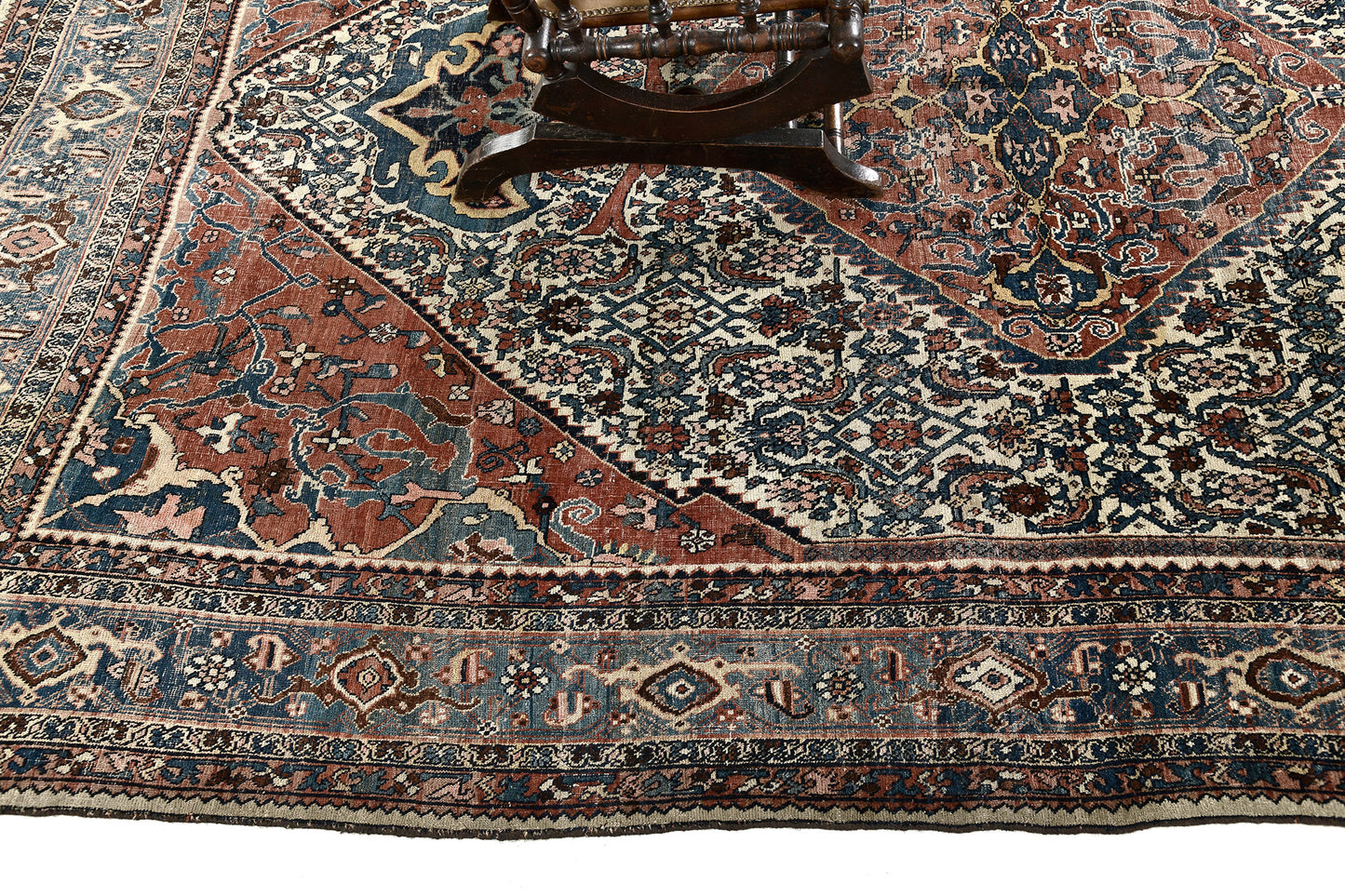 Antique Persian Bidjar Rug 26516