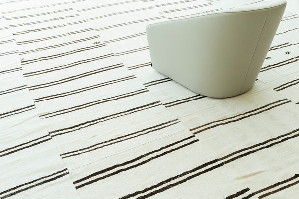 Vintage Anatolian Turkish Flat Weave Kilim - flat-weave kilim, hand-knotted in Turkey - detailed border and fringe [#41]