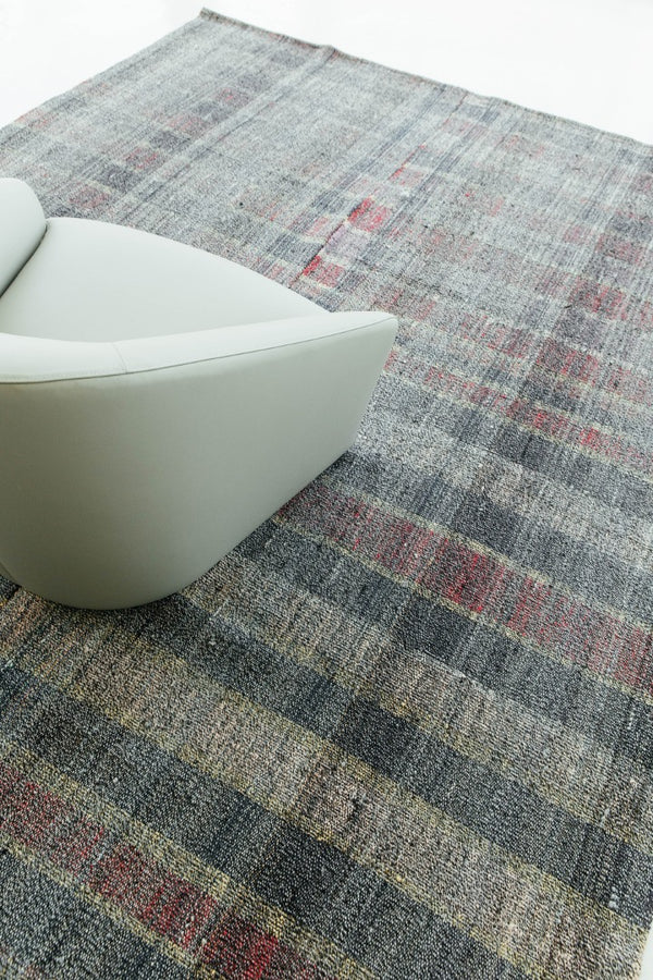 Turkish Tisse Kilim Flat Weave Rug - flat-weave kilim, hand-knotted in Turkey - detailed border and fringe [#19]