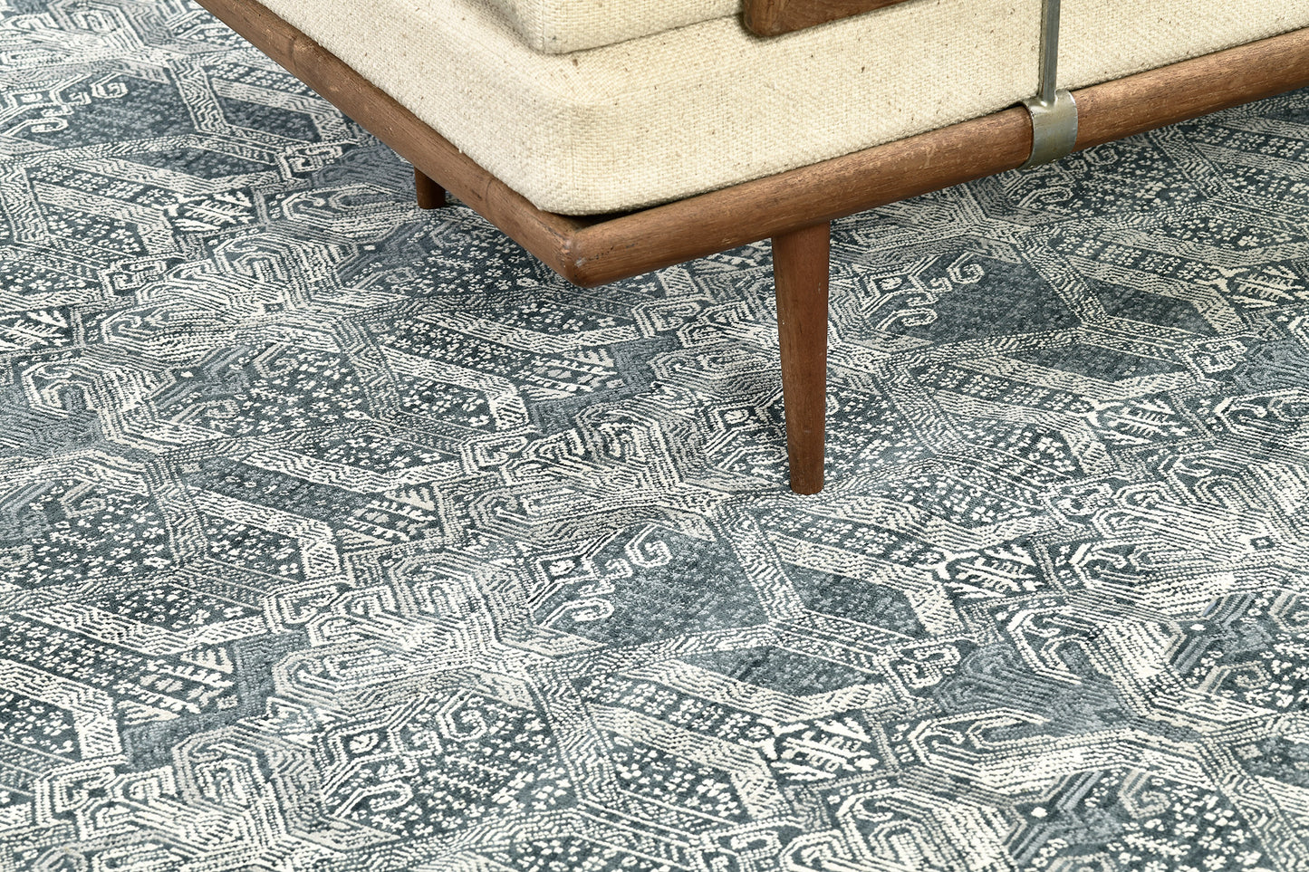 Transitional Design Rug Allure Dixson