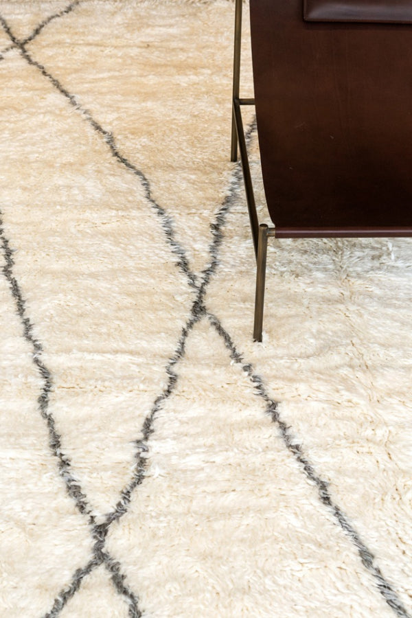 Modern Rug Image 1955 Bise, Atlas Collection