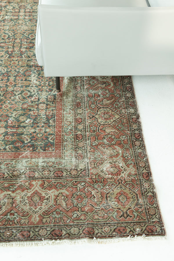 Persian Rug 2467 Antique Persian Ziegler Mahal Distressed Rug 27042