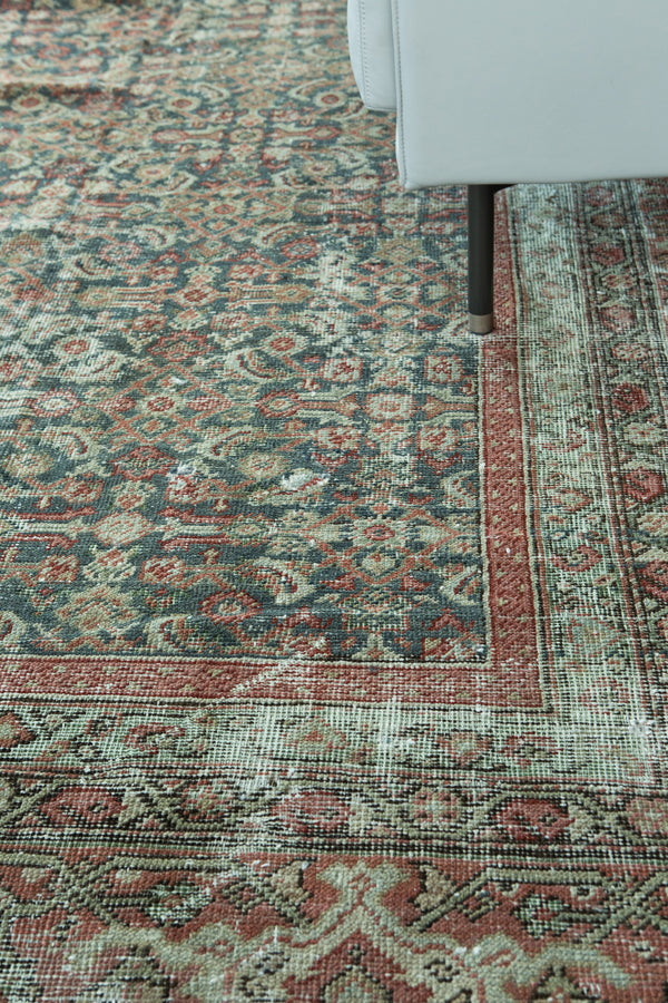 Persian Rug 2468 Antique Persian Ziegler Mahal Distressed Rug 27042