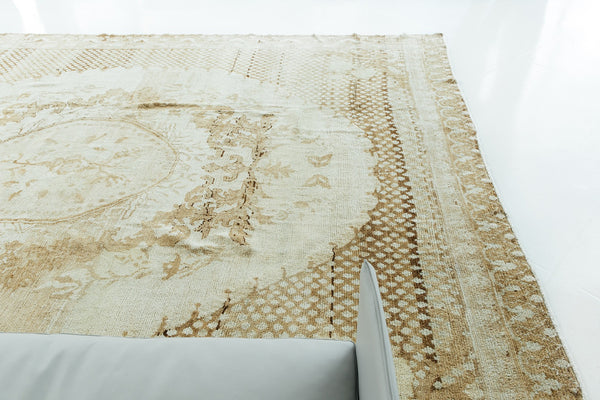 Vintage Turkish Kars Rug - hand-knotted in Turkey - close-up of weave texture and pile [#3]