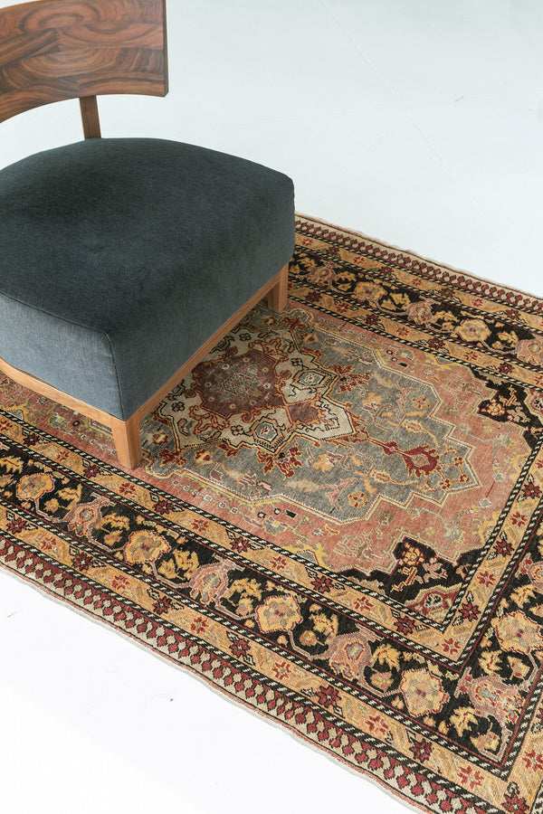 Vintage Turkish Anatolian Rug - hand-knotted in Turkey - close-up of weave texture and pile [#16]