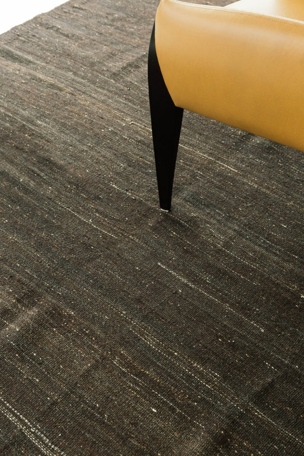 Vintage Anatolian Turkish Flat Weave Kilim - flat-weave kilim, hand-knotted in Turkey - overhead flat lay view [#28]
