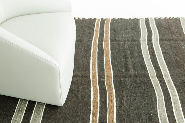 Vintage Anatolian Turkish Flat Weave Kilim - flat-weave kilim, hand-knotted in Turkey - overhead flat lay view [#31]