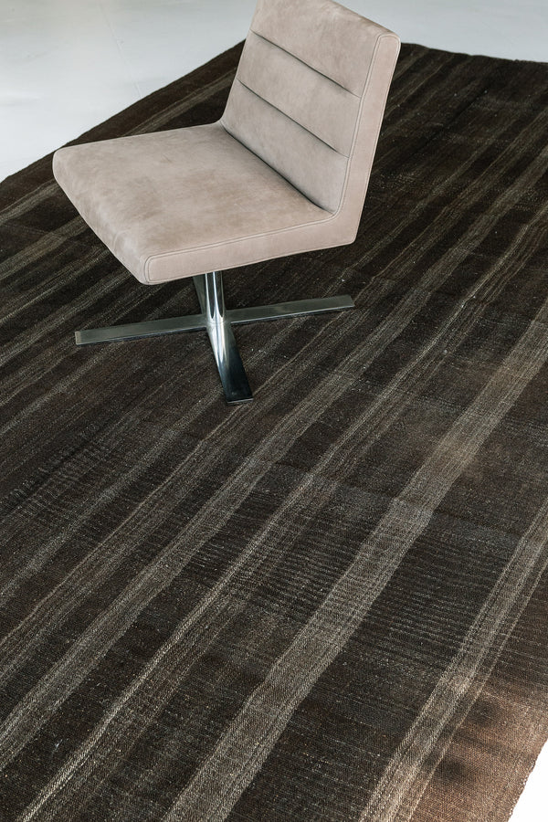 Vintage Anatolian Turkish Flat Weave Kilim - flat-weave kilim, hand-knotted in Turkey - styled in room setting [#27]