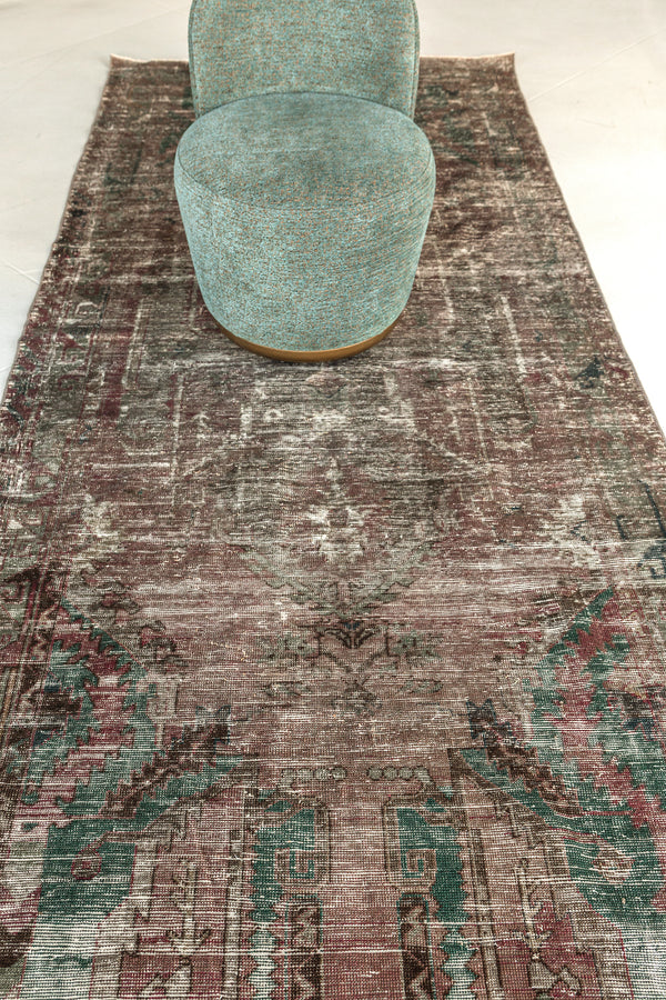 Vintage Turkish Anatolian - hand-knotted in Turkey - detailed border and fringe [#12]