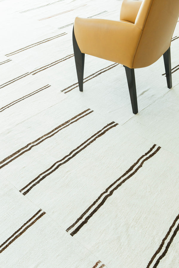 Vintage Anatolian Turkish Flat Weave Kilim - flat-weave kilim, hand-knotted in Turkey - detailed border and fringe [#24]