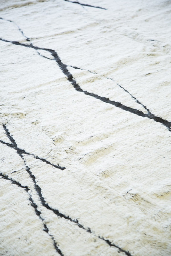 Modern Rug Image 4662 Gilavar, Haute Bohemian
