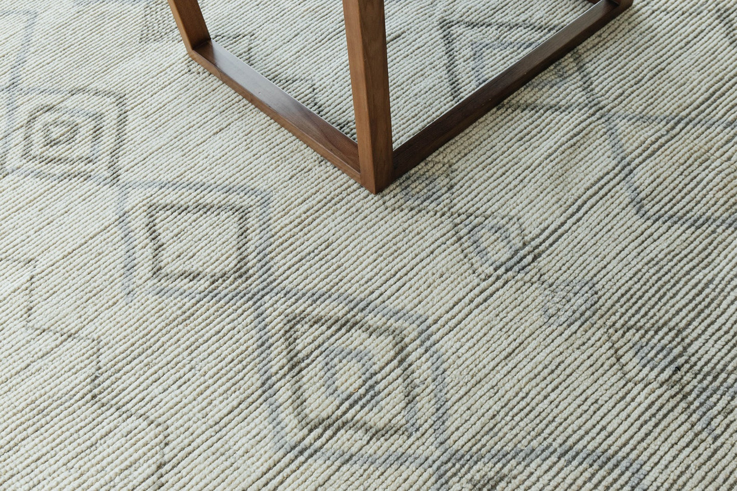 Modern Rug Image 14165 Zonda, Atlas Collection