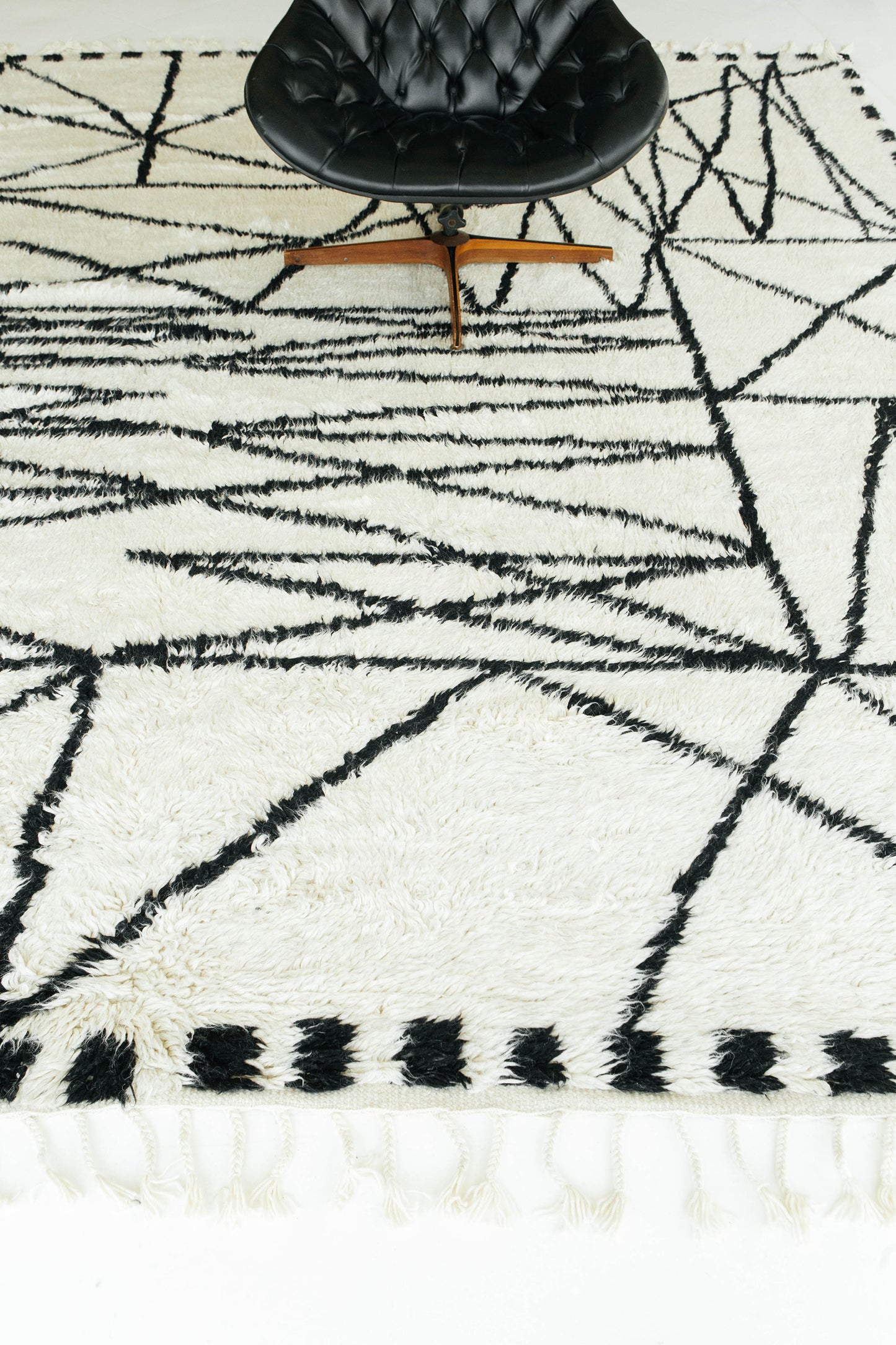 Modern Rug Image 7040 Meridian by Liesel Plambeck