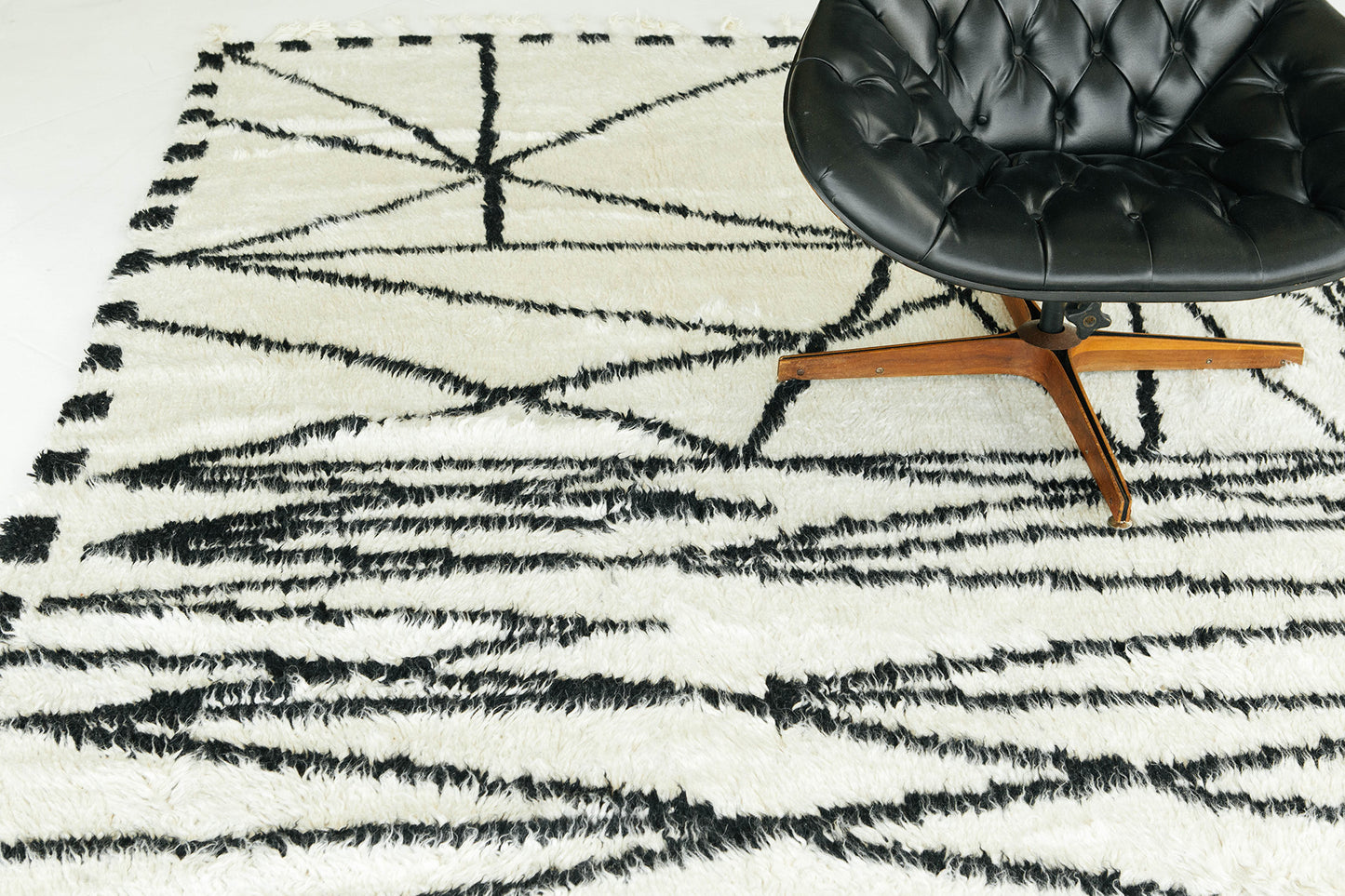 Modern Rug Image 7038 Meridian by Liesel Plambeck