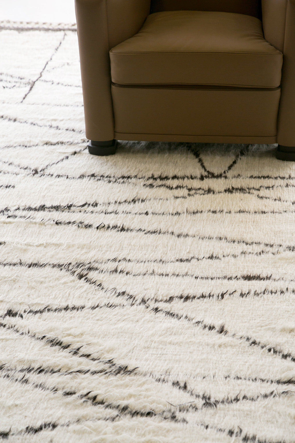 Modern Rug Image 7017 Meridian by Liesel Plambeck