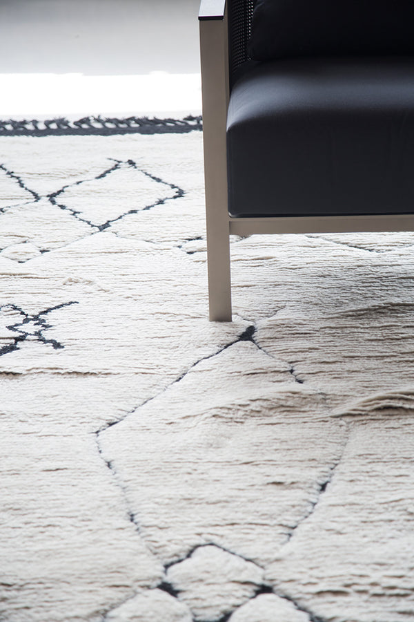 Modern Rug Image 12084 Tussah, Atlas Collection
