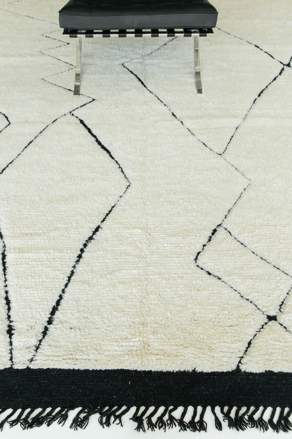Modern Rug Image 8332 Morus, Atlas Collection