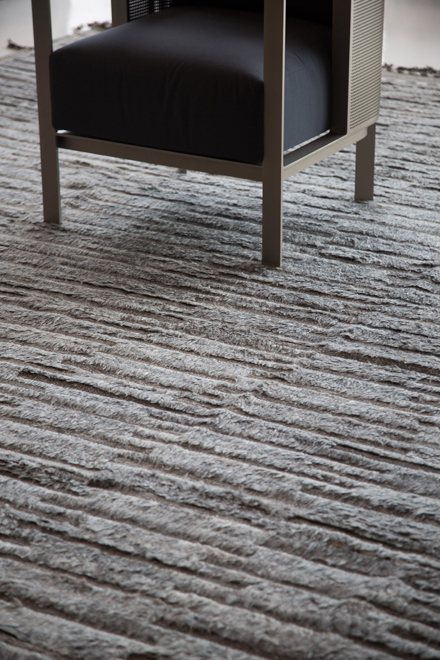 Modern Rug Image 7163 Mistral, Haute Bohemian