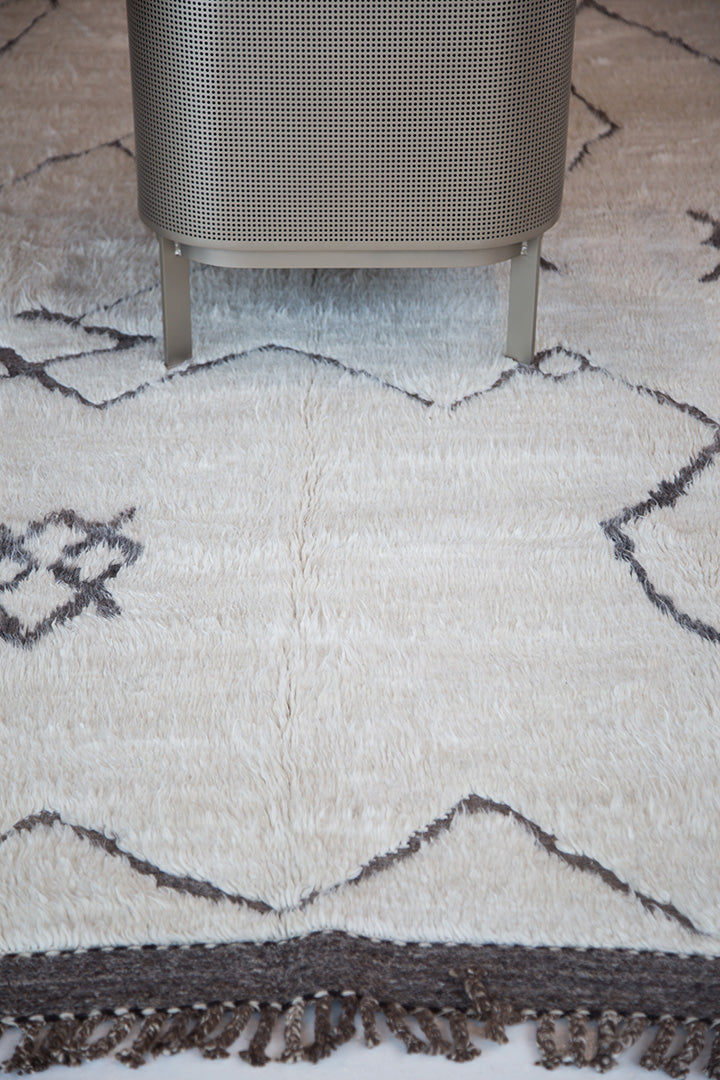 Modern Rug Image 12081 Tussah, Atlas Collection