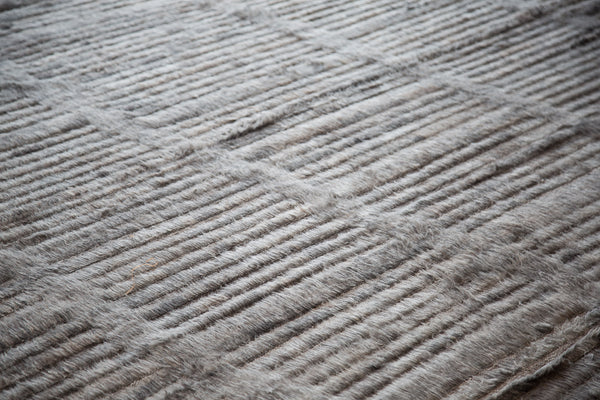 Modern Rug Image 1882 Beshabar, Haute Bohemian