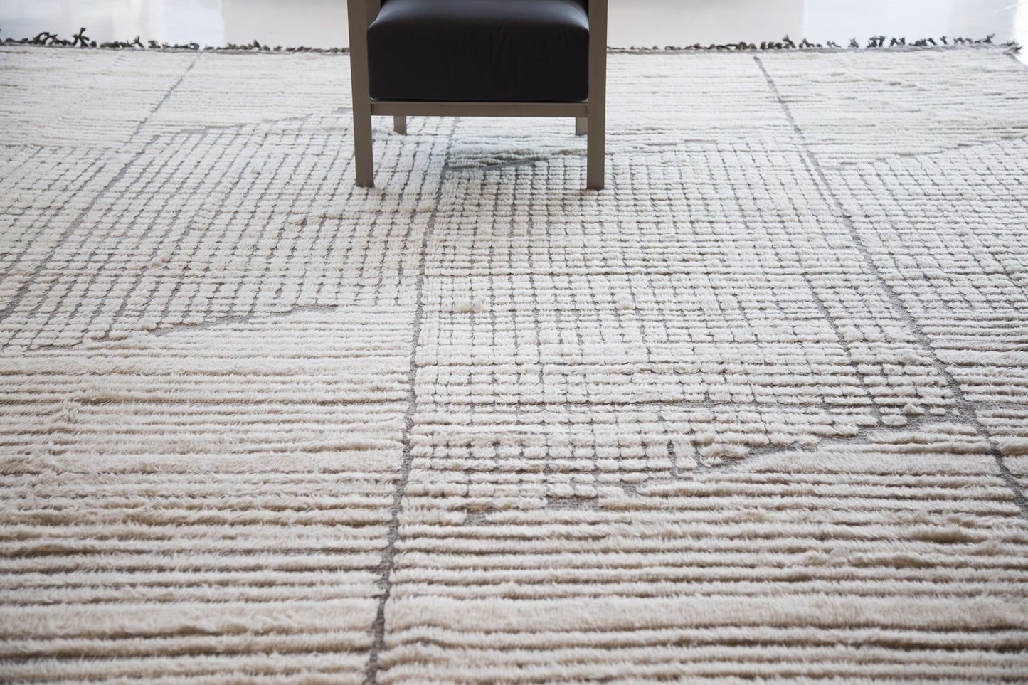 Modern Rug Image 993 Anabatos, Haute Bohemian