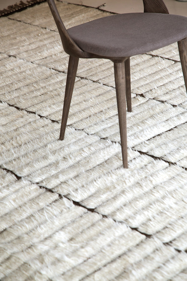 Modern Rug Image 9314 Pommie, Haute Bohemian
