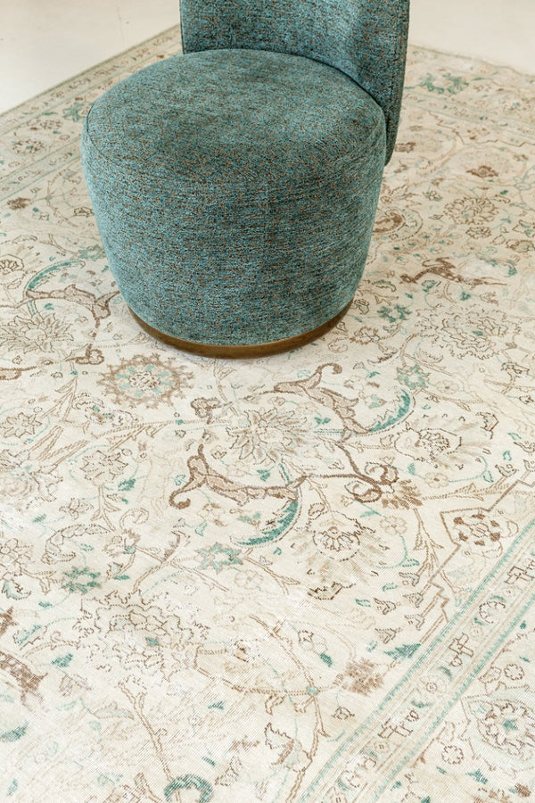 Persian Rug 4192 Vintage Persian Tabriz 28112